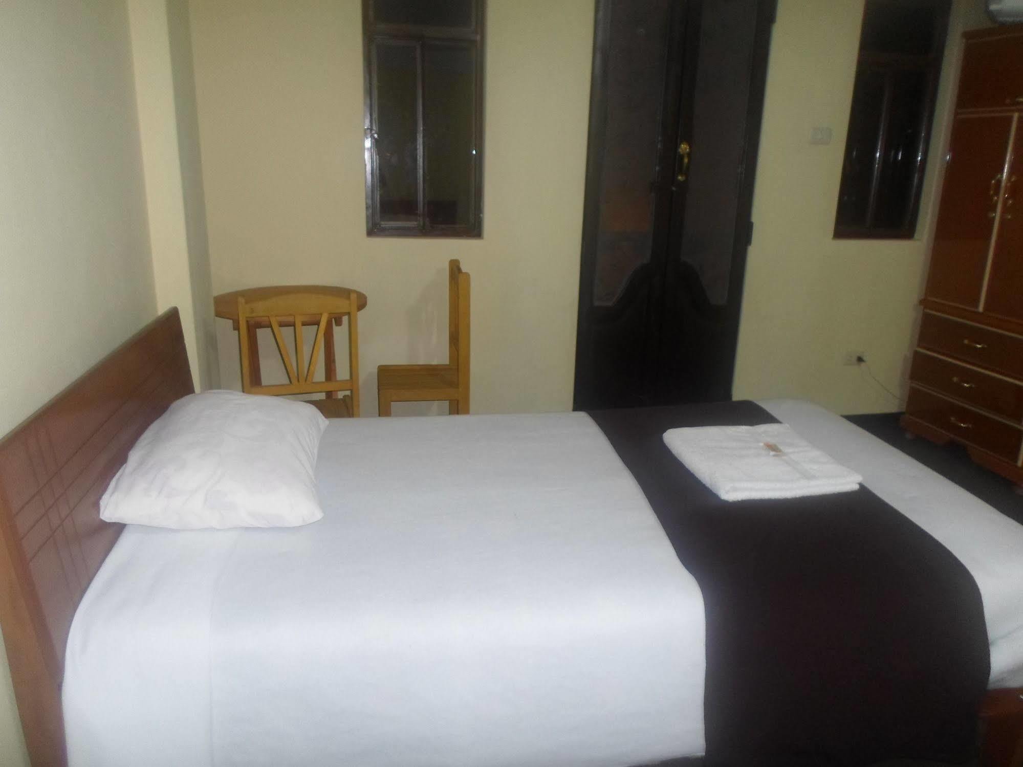 Hostal Casa del Montañista Huaraz  Exterior foto